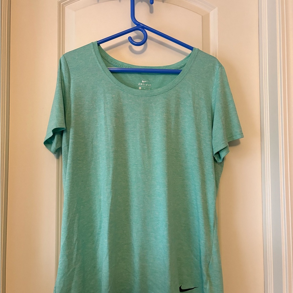 Nike Women's Mint Green Short Sleeve Tee